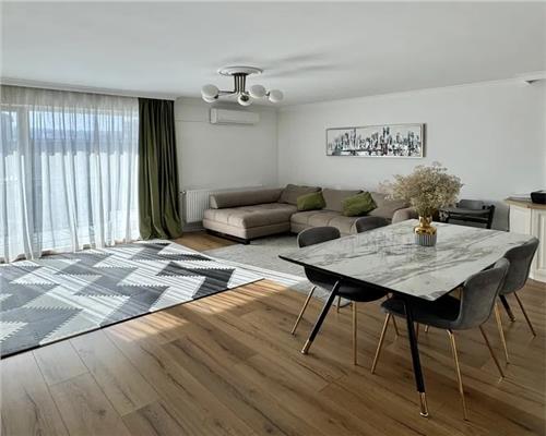 Apartament frumos cu 3 camere pe Calea Turzii,cu parcare!