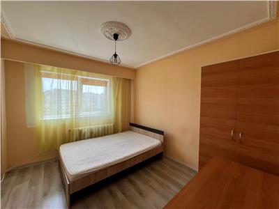 Apartament cu 3 camere decomandat in Manastur, etaj intermediar!